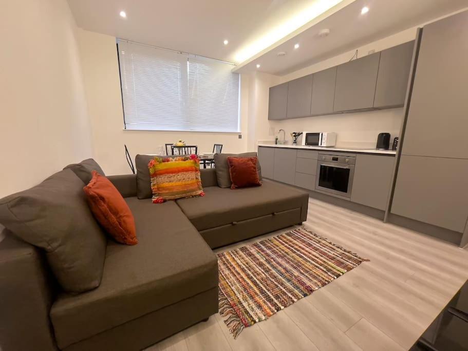 Lovely 2 Double Bedroom Flat With Free Parking - At The Atrium Mk Milton Keynes Luaran gambar
