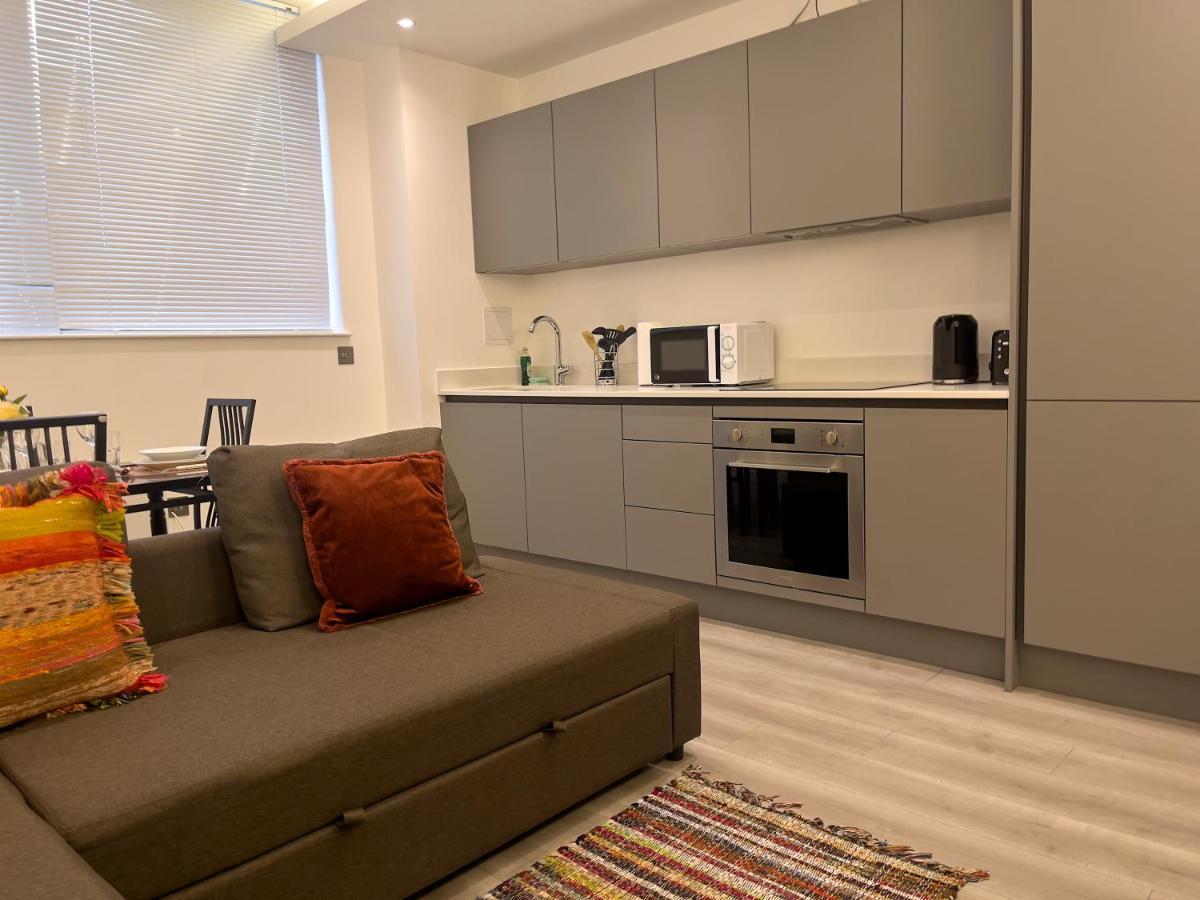 Lovely 2 Double Bedroom Flat With Free Parking - At The Atrium Mk Milton Keynes Luaran gambar
