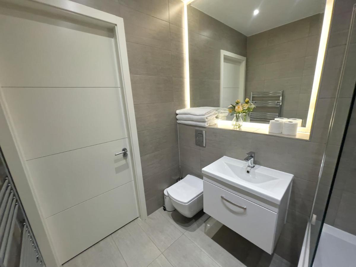Lovely 2 Double Bedroom Flat With Free Parking - At The Atrium Mk Milton Keynes Luaran gambar