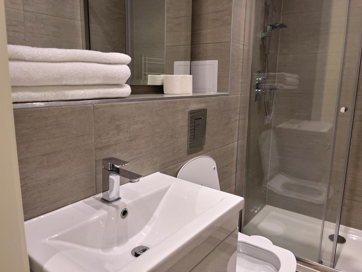 Lovely 2 Double Bedroom Flat With Free Parking - At The Atrium Mk Milton Keynes Luaran gambar