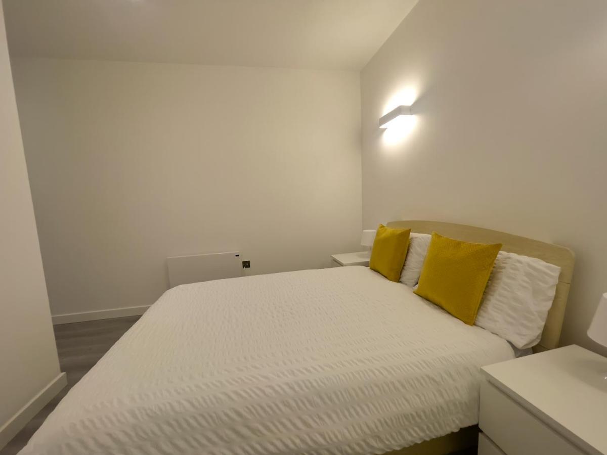 Lovely 2 Double Bedroom Flat With Free Parking - At The Atrium Mk Milton Keynes Luaran gambar