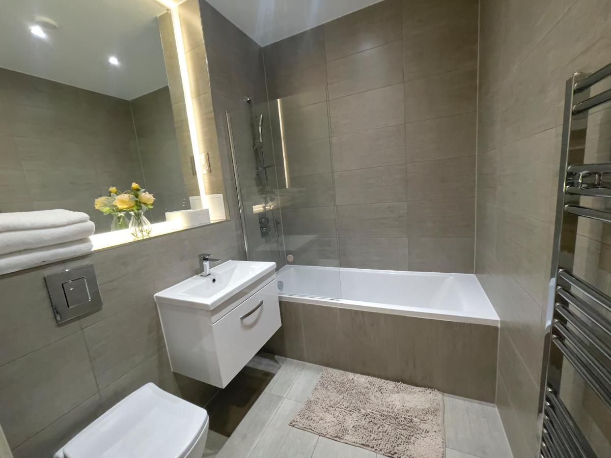 Lovely 2 Double Bedroom Flat With Free Parking - At The Atrium Mk Milton Keynes Luaran gambar