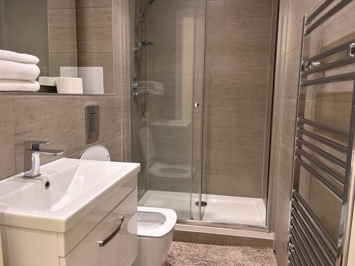 Lovely 2 Double Bedroom Flat With Free Parking - At The Atrium Mk Milton Keynes Luaran gambar