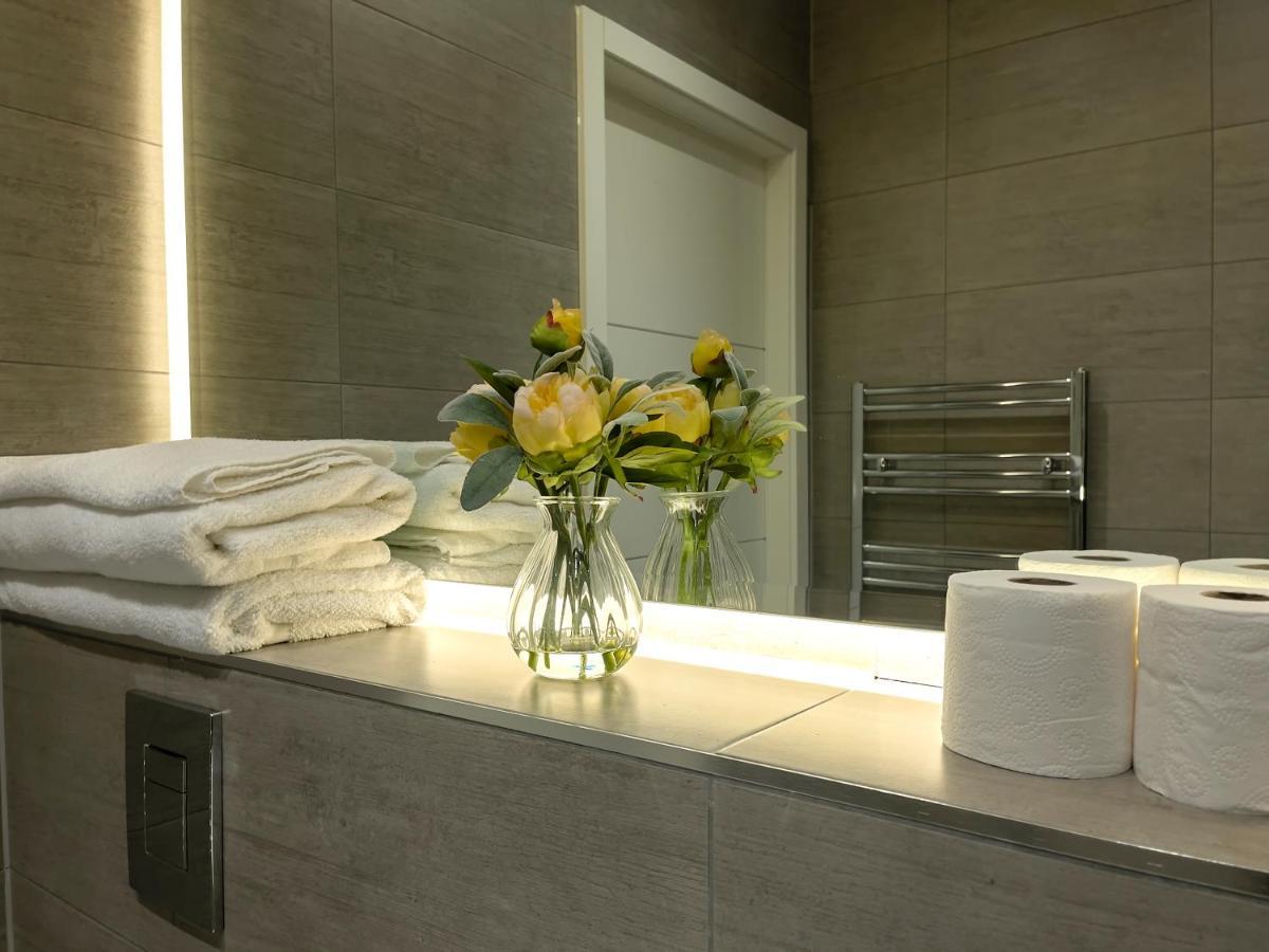 Lovely 2 Double Bedroom Flat With Free Parking - At The Atrium Mk Milton Keynes Luaran gambar