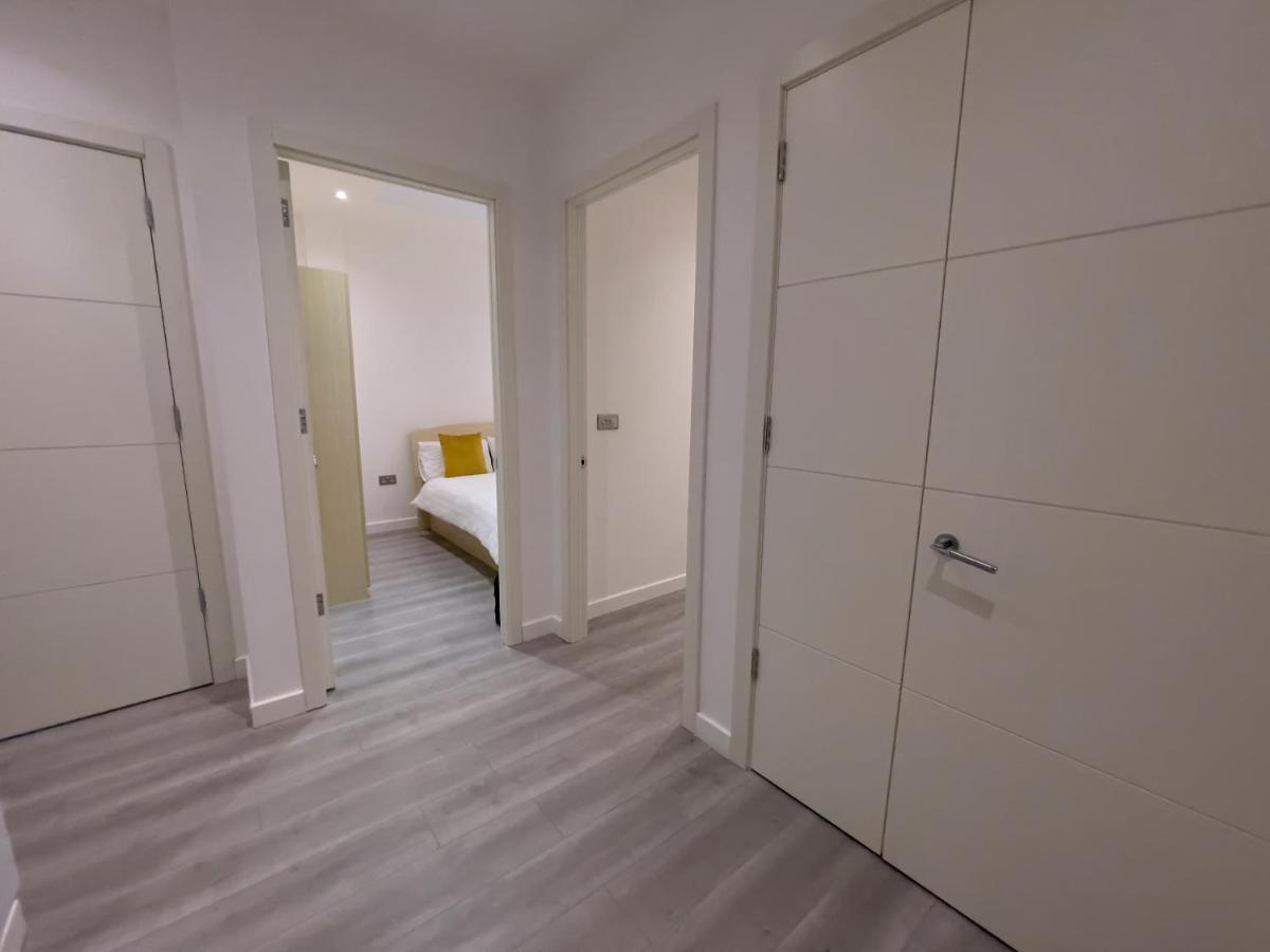 Lovely 2 Double Bedroom Flat With Free Parking - At The Atrium Mk Milton Keynes Luaran gambar